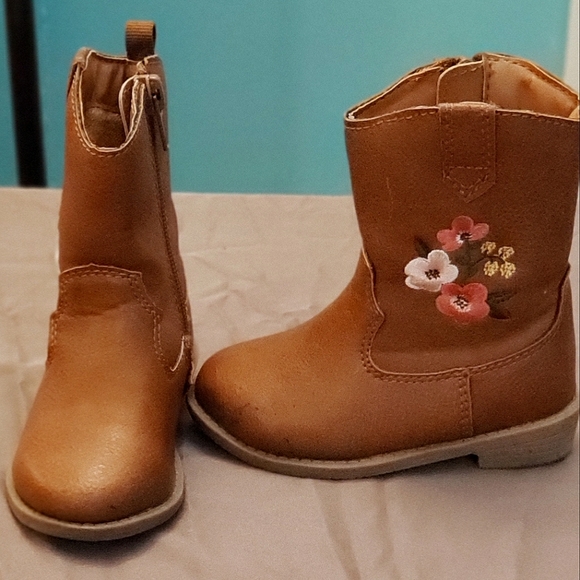 Carter's toddler boots - Picture 1 of 5
